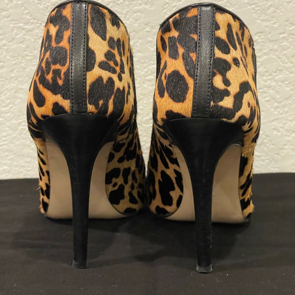 Ivanka Trump Leopard Print Pony Booties 7.5 M - Picture 4 of 10